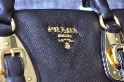 bolsa prada replica|prada real or real.